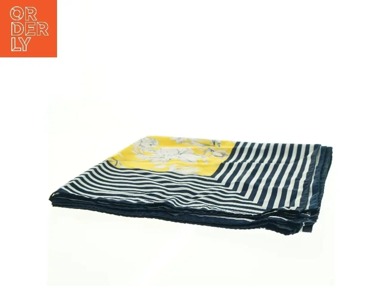 Billede 4 - Mønstret tørklæde fra Prècis (str. 135 x 137 cm)