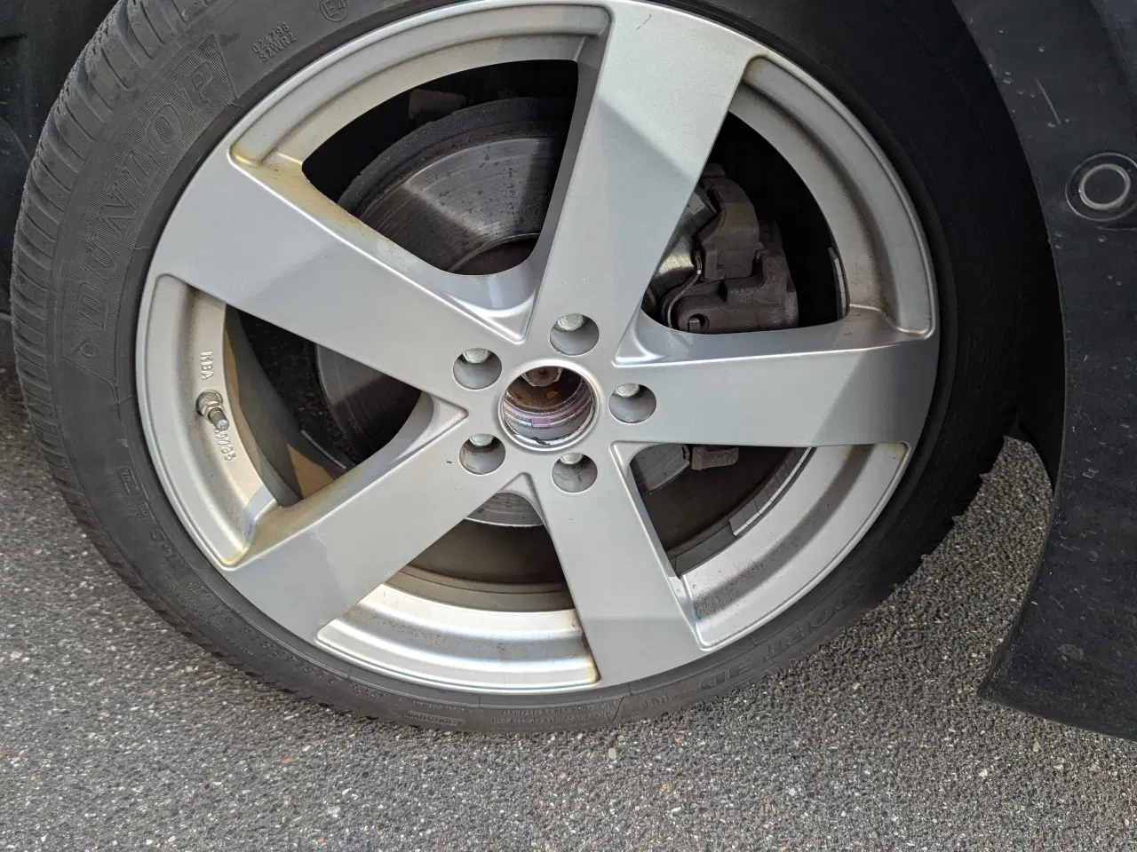 Billede 3 - Vinterhjul 5x108 18" 7 mm mønster Dunlop