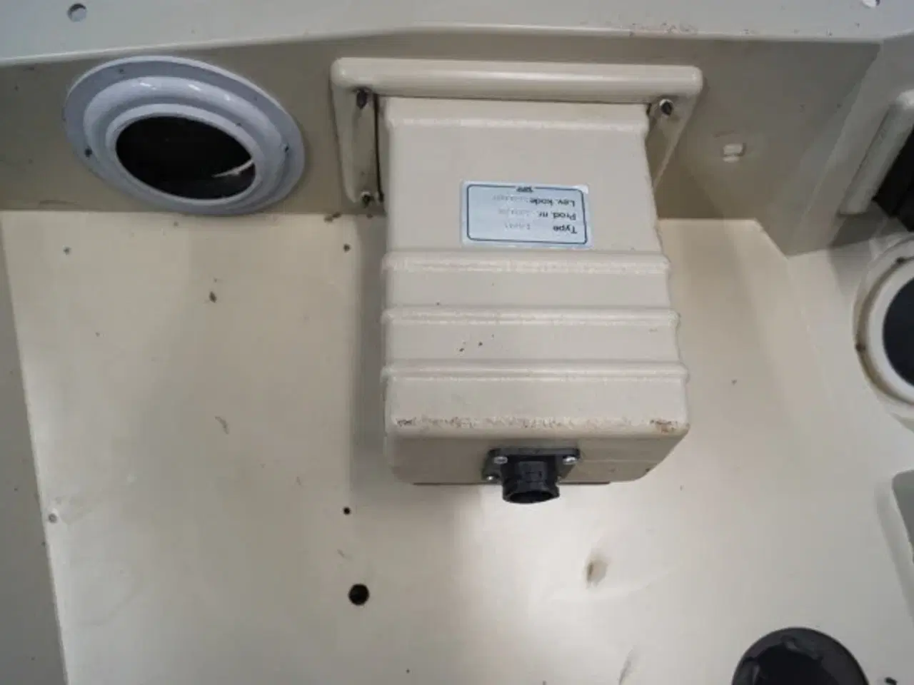 Billede 5 - Dronningborg D9000 Beklædning