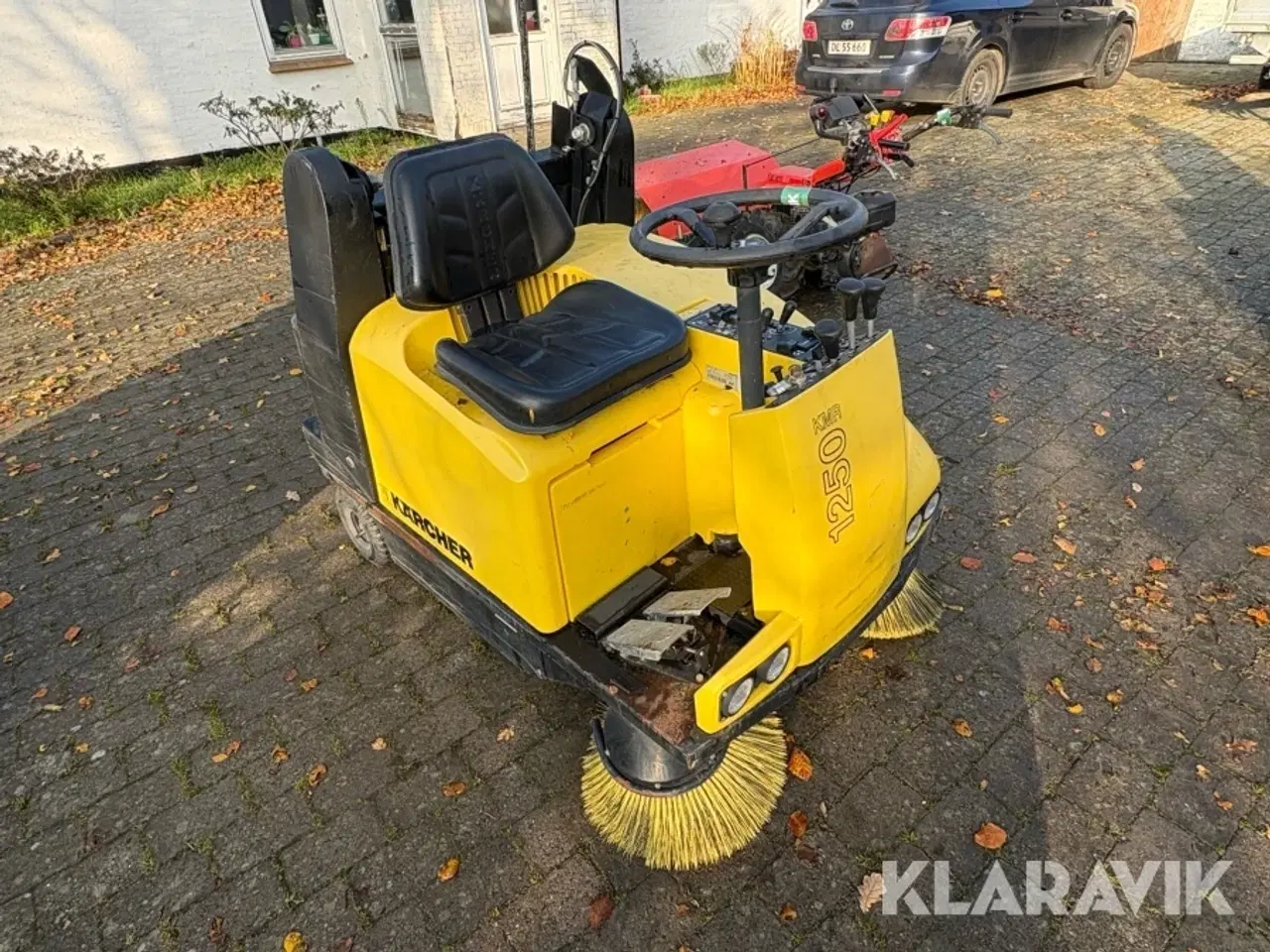 Billede 2 - Fejemaskine KARCHER KMR 1250 B