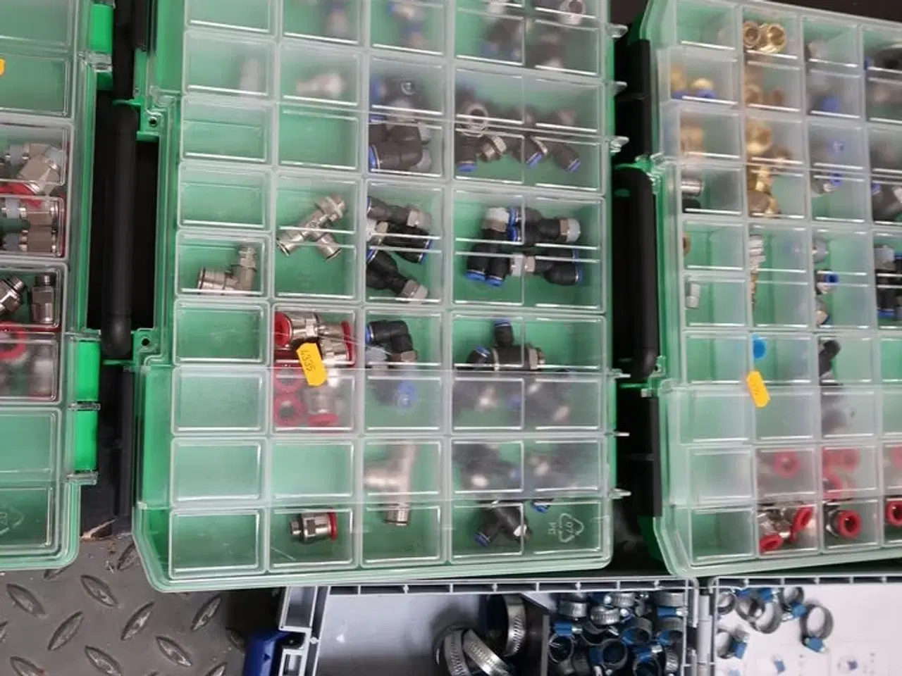 Billede 3 - 4 stk. sortimentskasser med div. Fittings