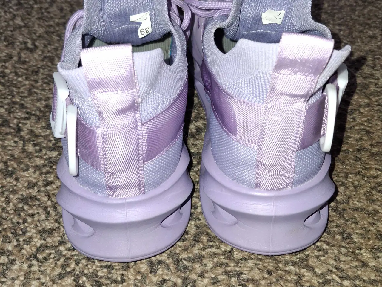 Billede 4 - Lyslilla Sneakers str.39