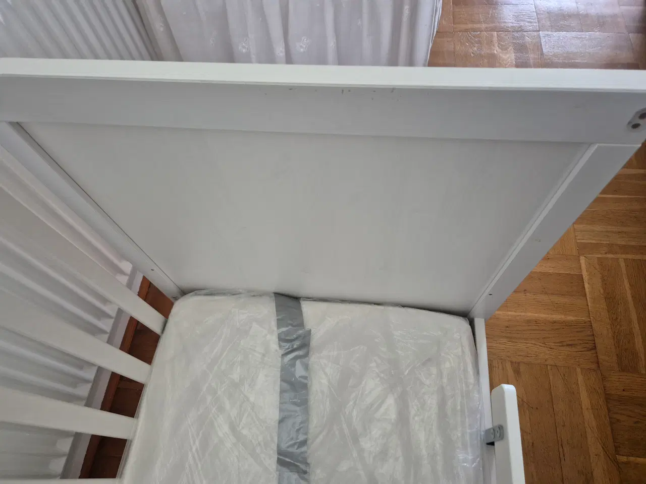 Billede 3 - Sundvik tremmeseng med madras og