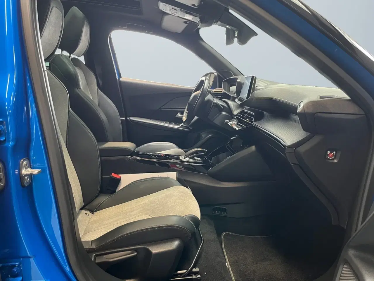 Billede 15 - Peugeot e-2008 50 GT Sky