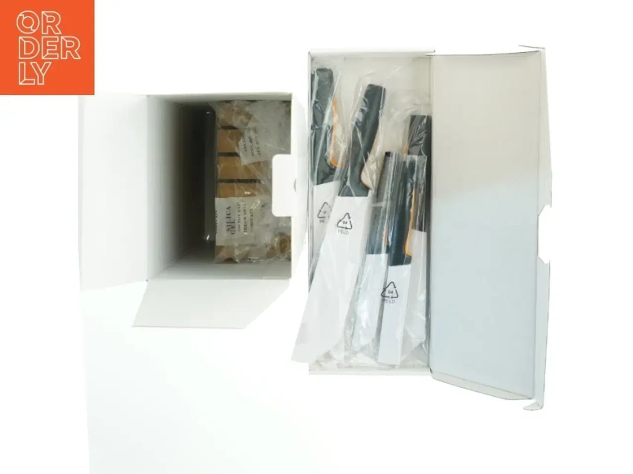 Billede 3 - Knivsæt med knivblok fra Fiskars