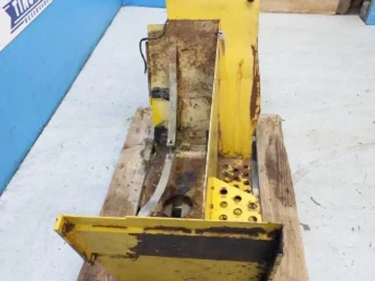 Billede 13 - Kramer 712 Hjulskærm R. 1633000910