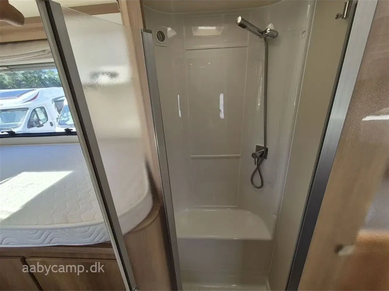 Billede 17 - 2017 - Rollerteam Kronos 284TL Solcelle. batteri. markise. cykelstativ. Duo-control. Fuld service inkl. tandrem. Har kun kørt 54,000 KM !!!!!