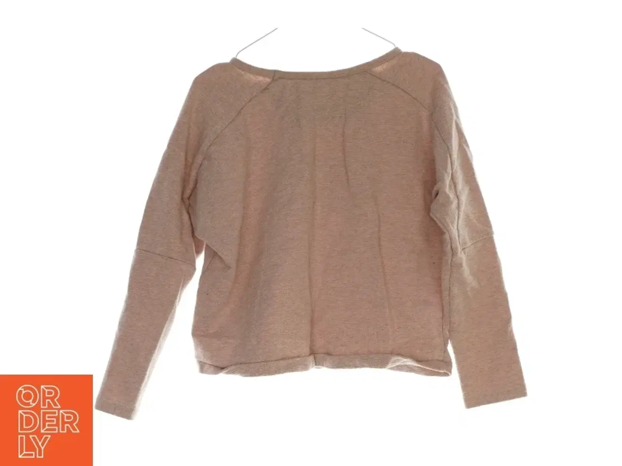 Billede 2 - Langærmet bluse fra Claire (Str. 9 år)