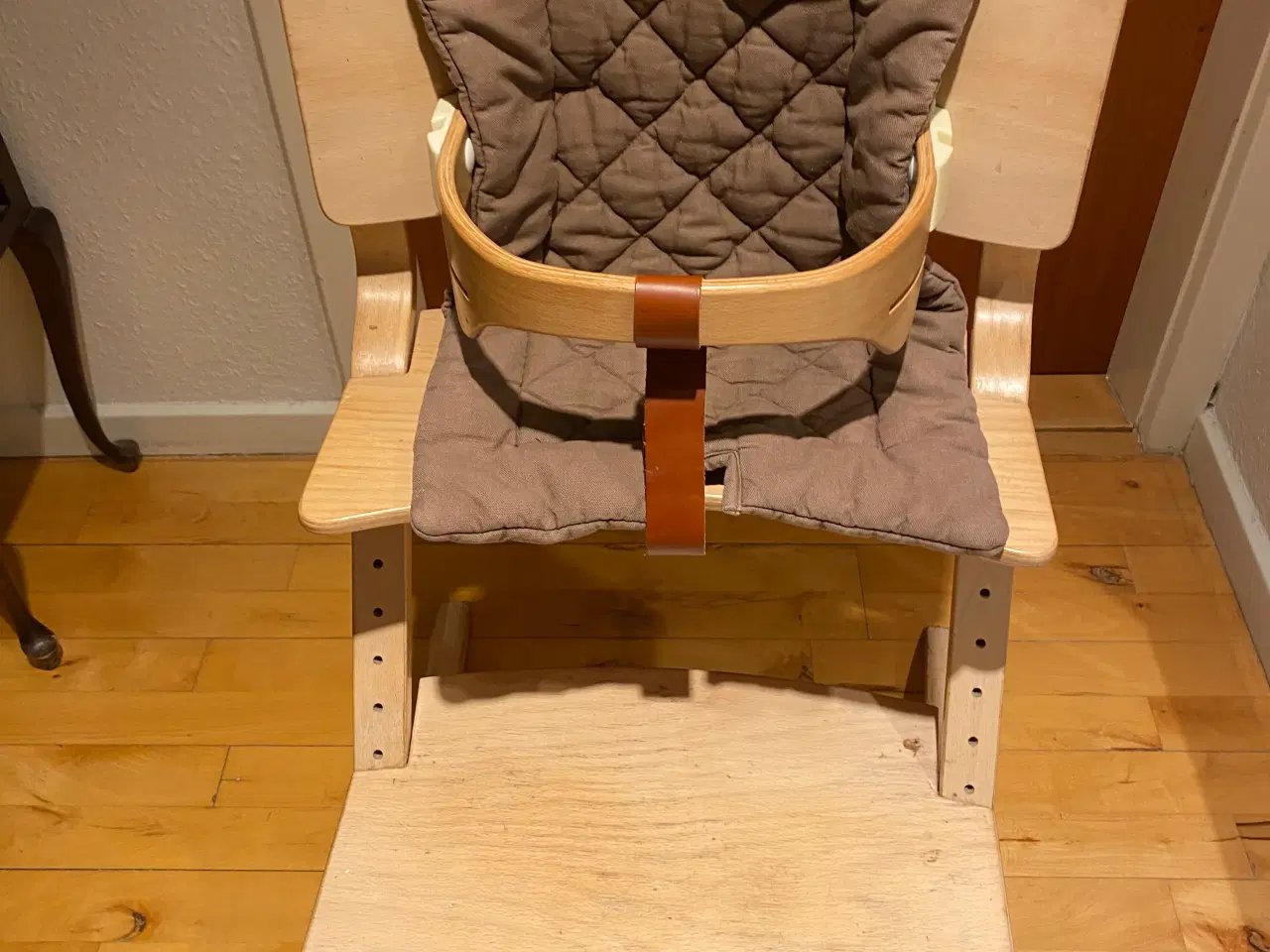 Billede 2 - Højstol med bøjle og pude - Leander