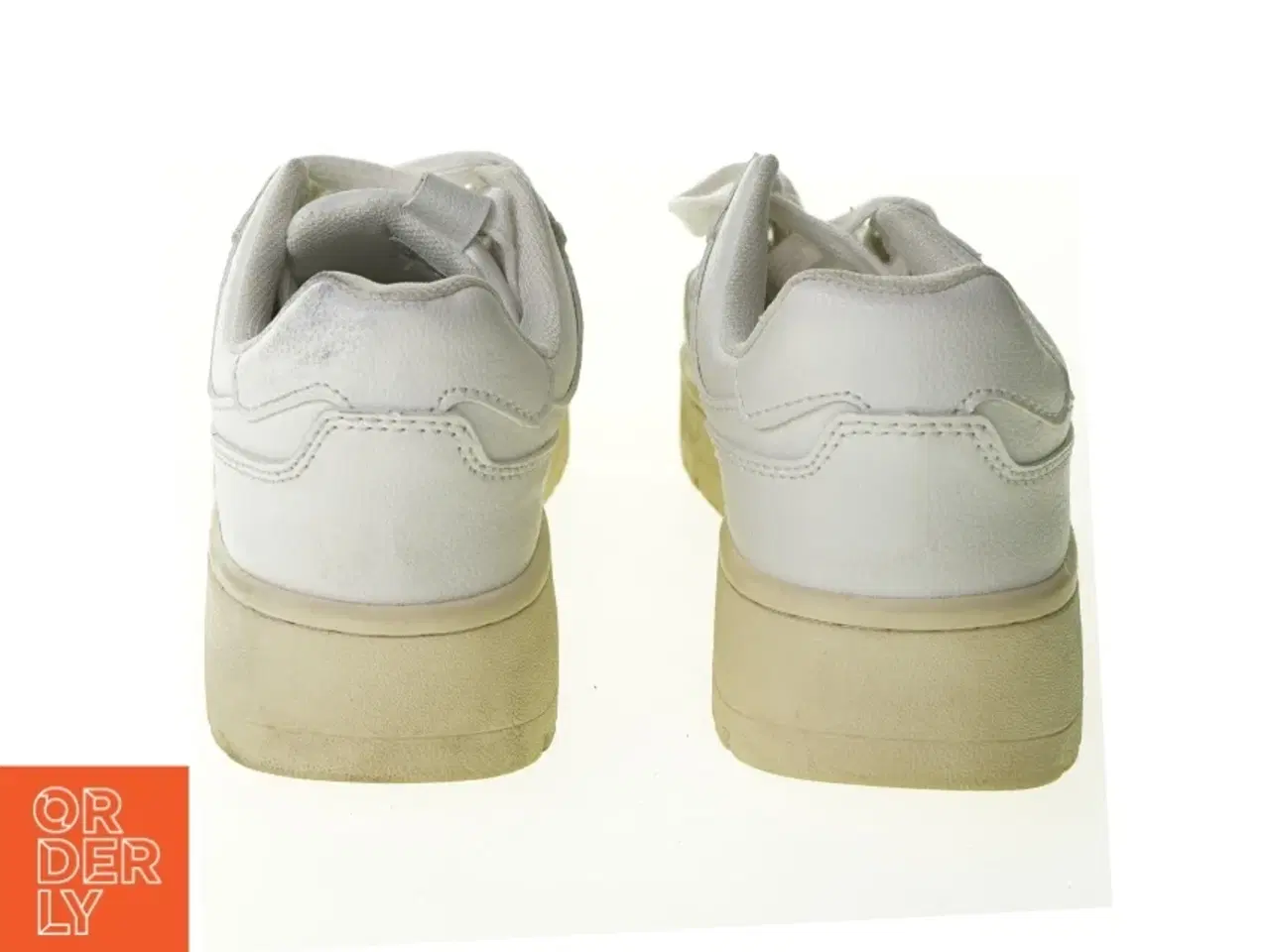 Billede 5 - Hvide sneakers fra Zara (str. 36)