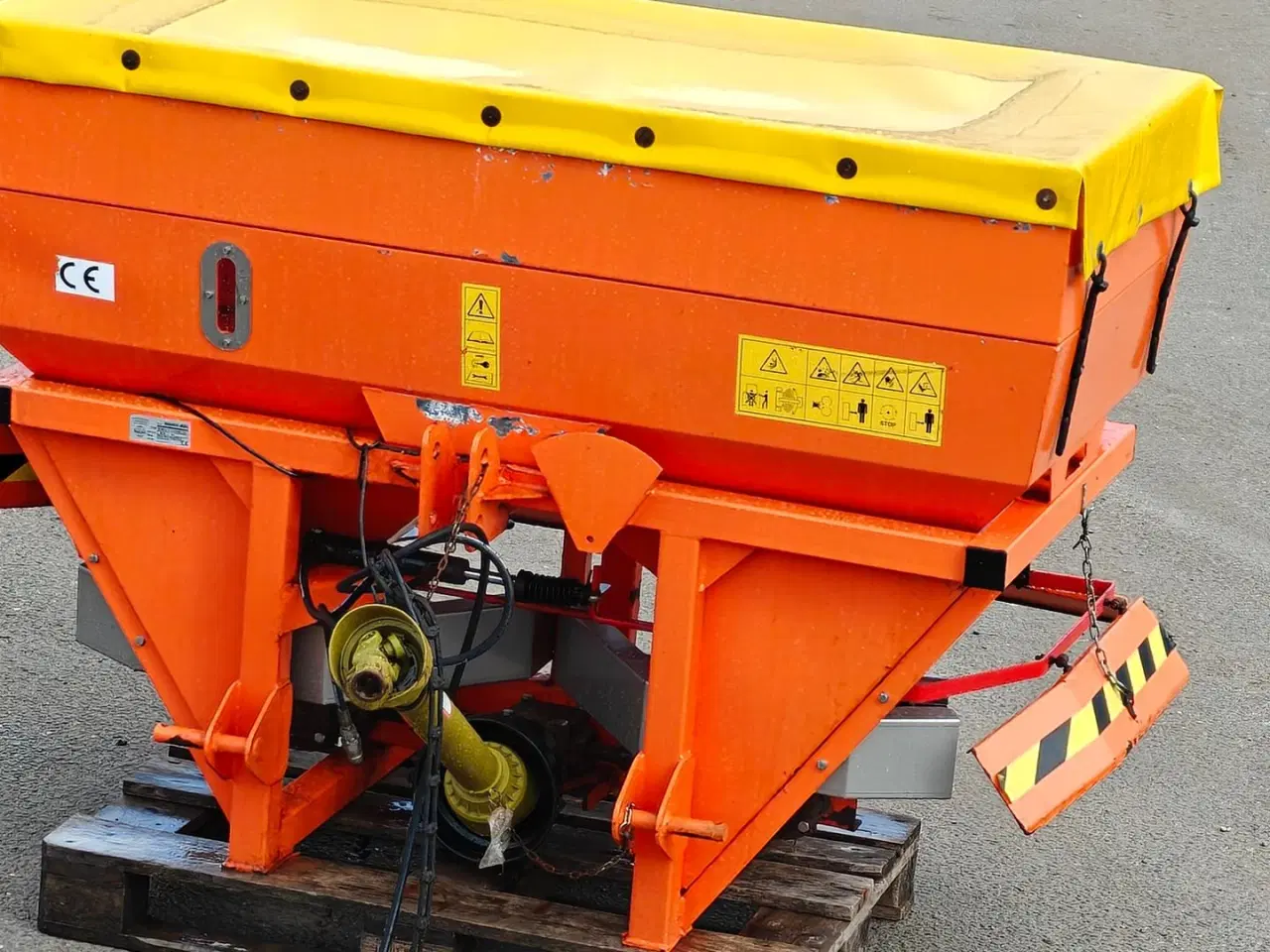 Billede 1 - GRASS-ROL Centrifugal spreder til Salt og Gødning