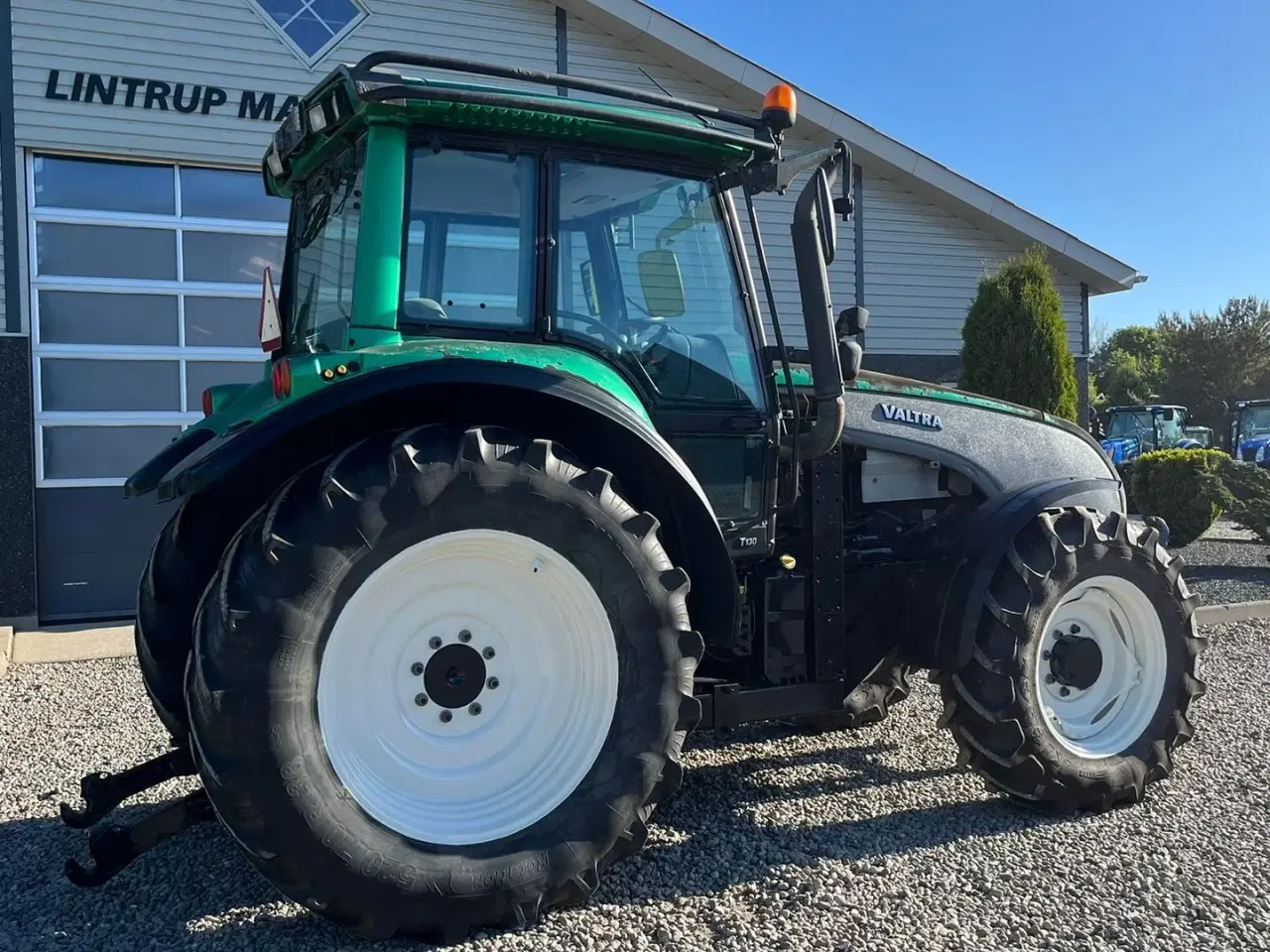 Billede 13 - Valtra T130 med 3.5ton frontlift