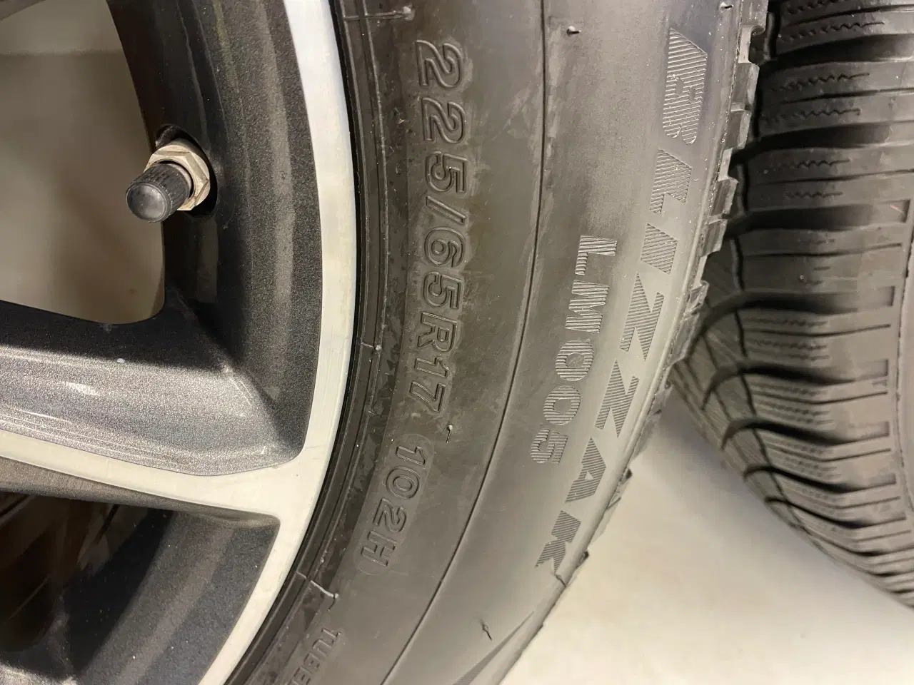 Billede 2 - 4 stk Mazda fælge med Brigeston dæk 225/65R17-102H