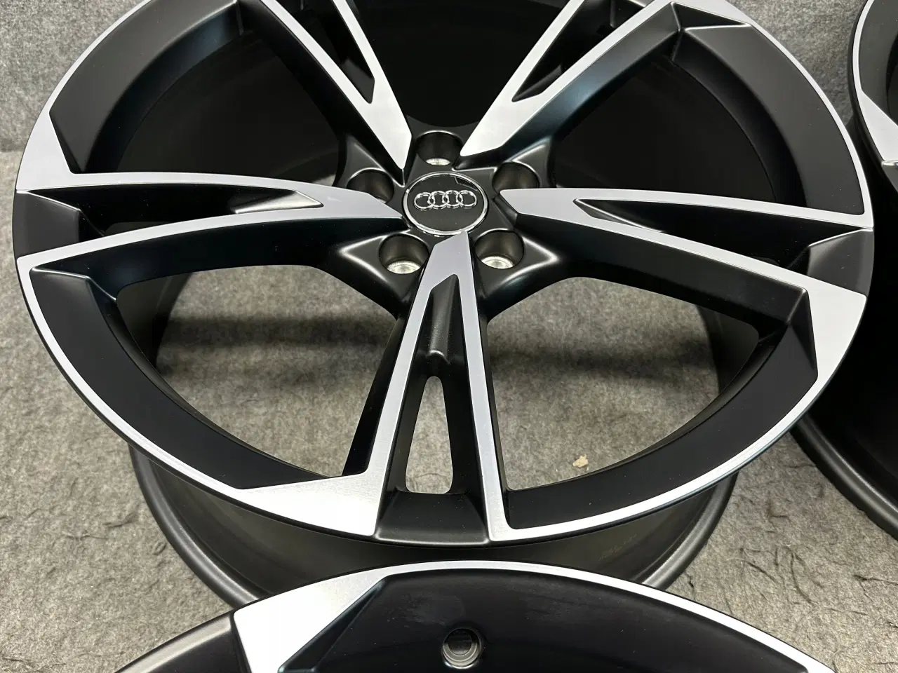 Billede 3 - ALUFÆLGE AUDI A5 8W0 20"