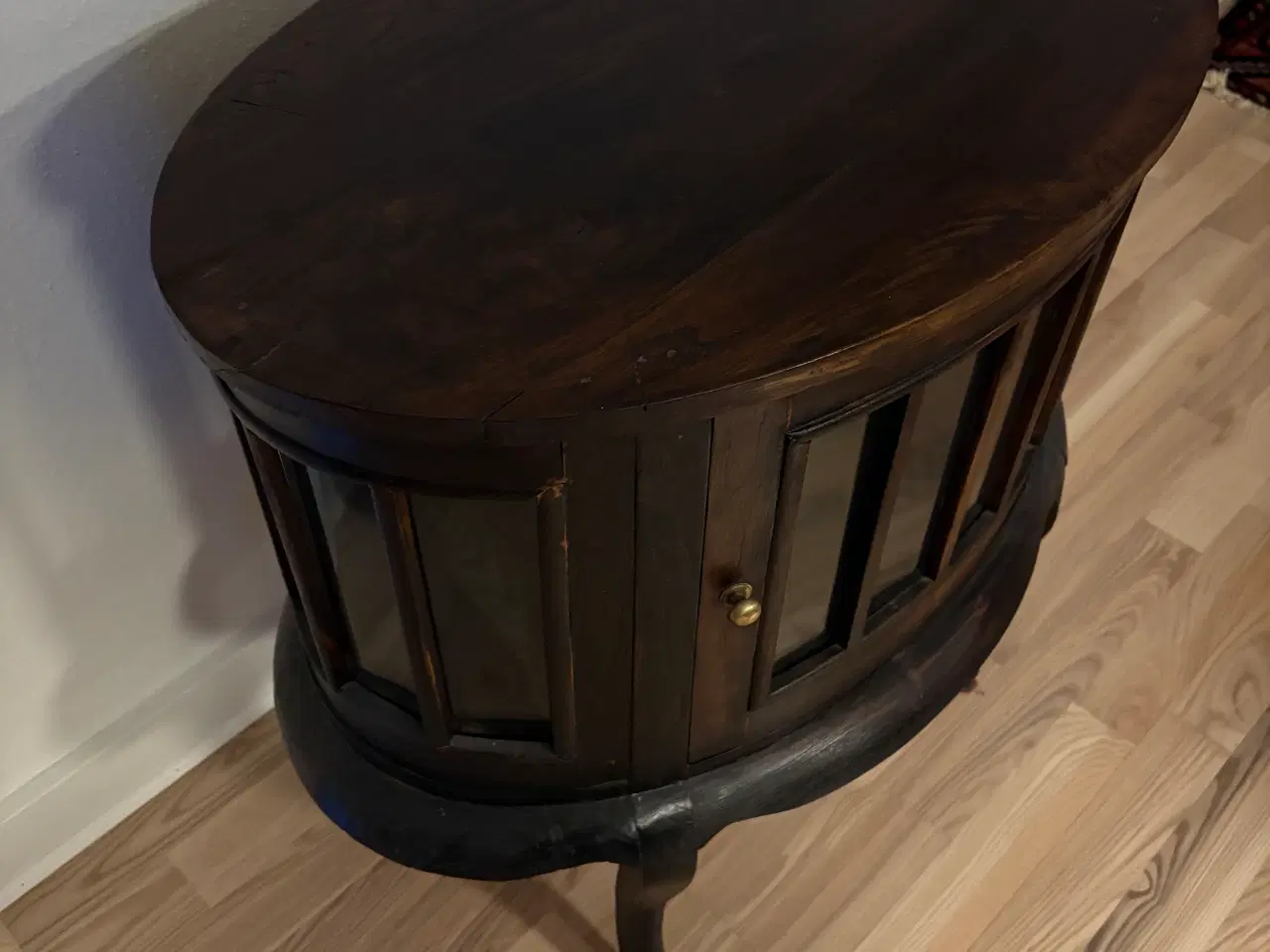 Billede 2 - Lille barskab