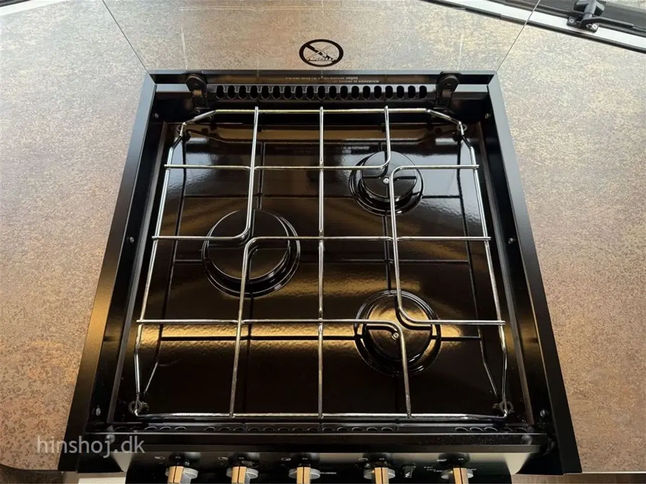 Billede 12 - 2026 - Eriba Touring 620 Legend kult vogn fra Eriba med sovetag fra Hinshøj Caravan