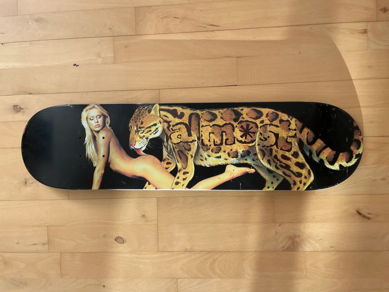 Billede 1 - Skateboard, RARE ALMOST LICKING LEOPARD