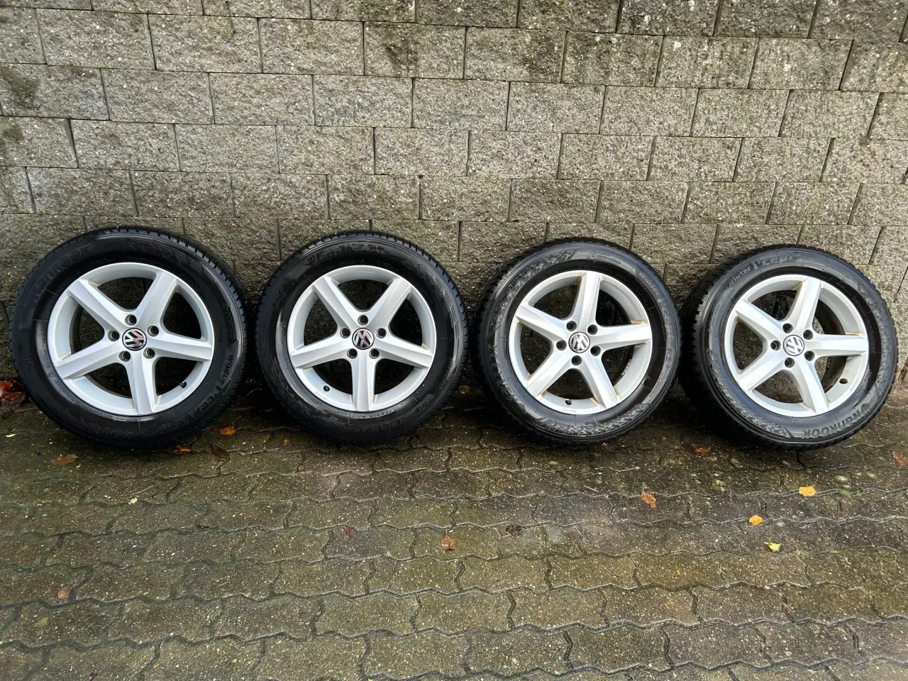 Billede 1 - Vinterhjul VW med Hankook dæk