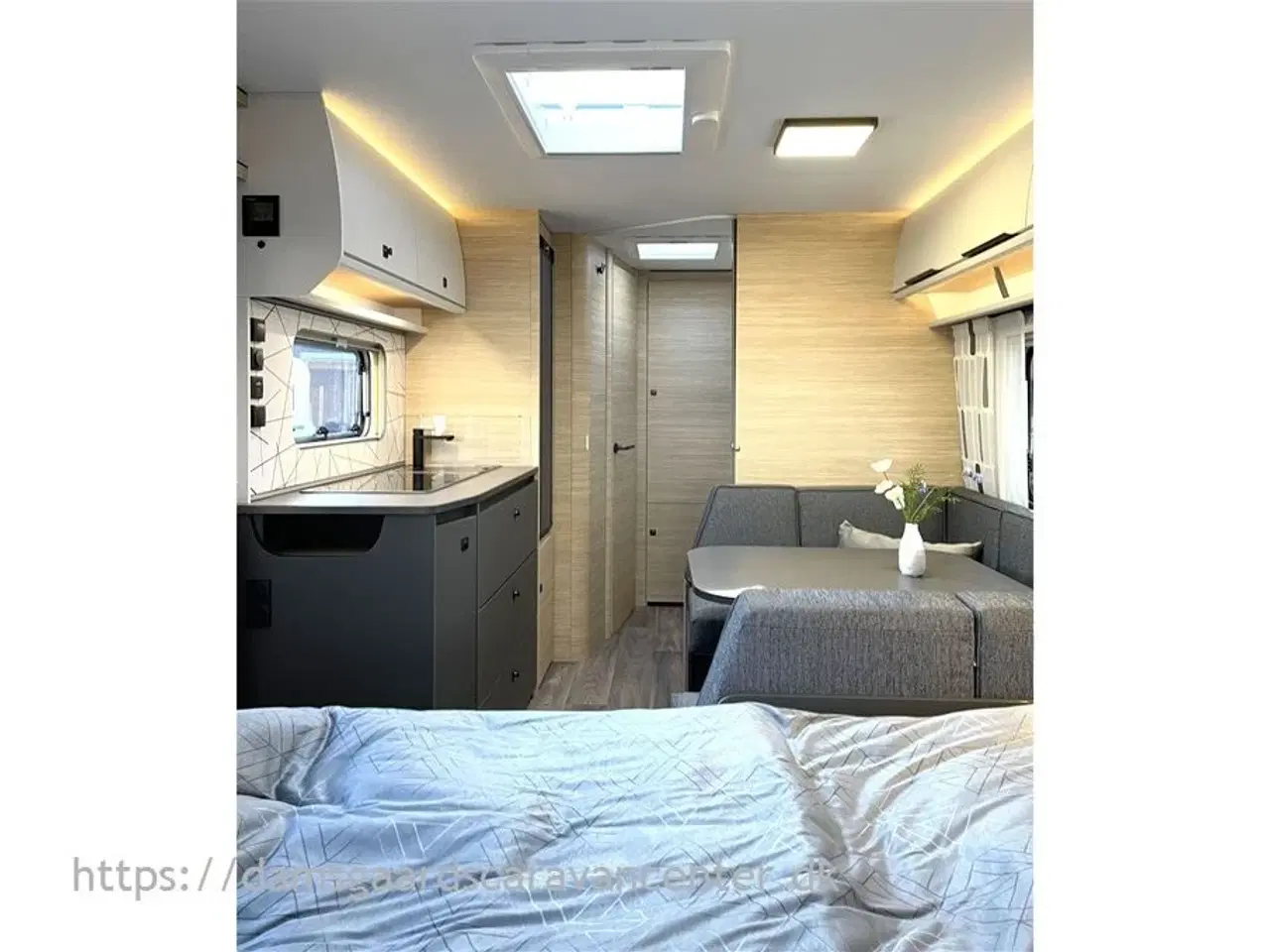 Billede 11 - 2026 - Fendt Apero 560 SKM   Dobbeltseng-Køjer-Combi E-Gulvtemp.