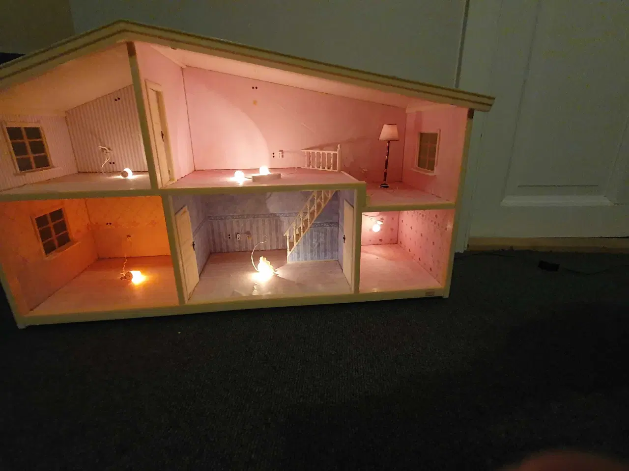 Billede 1 - Lundby Dukkehus fra 2004