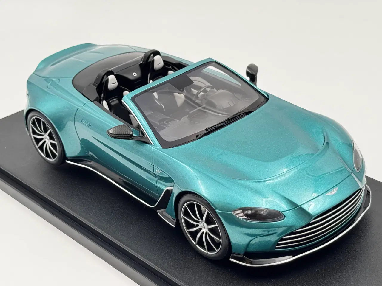 Billede 4 - 2022 Aston Martin V12 Vantage Roadster - 1:18