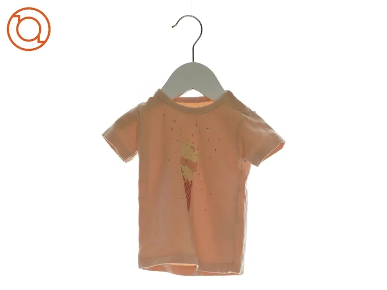 Billede 1 - T-shirt og shorts fra Petit (str 74)