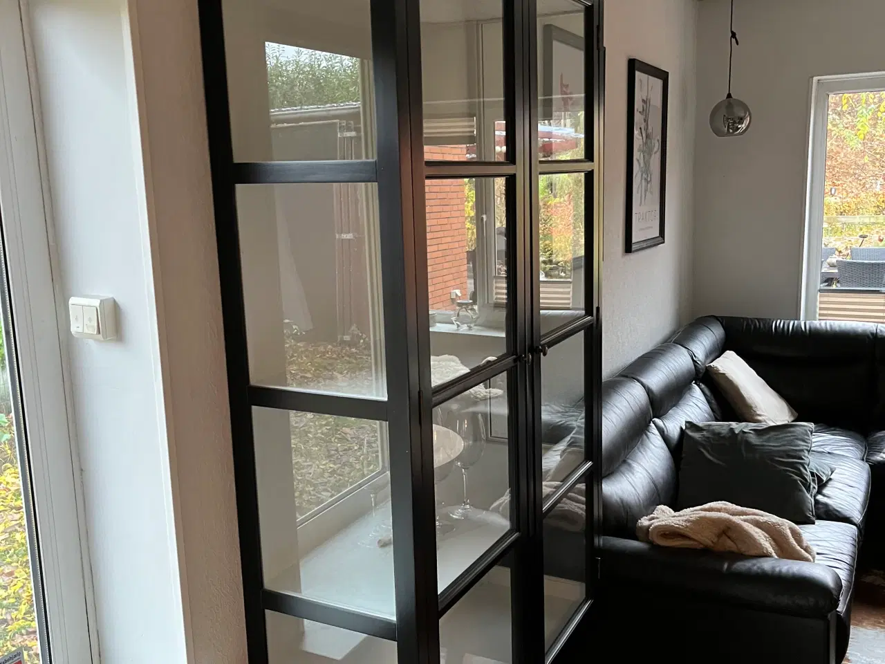 Billede 3 - Vitrineskab væghængt