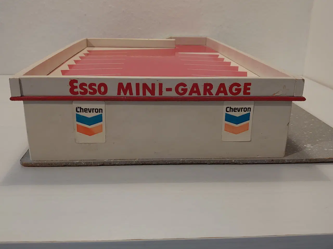 Billede 5 - Hanse: Esso mini garage med 16 garager. 60´erne