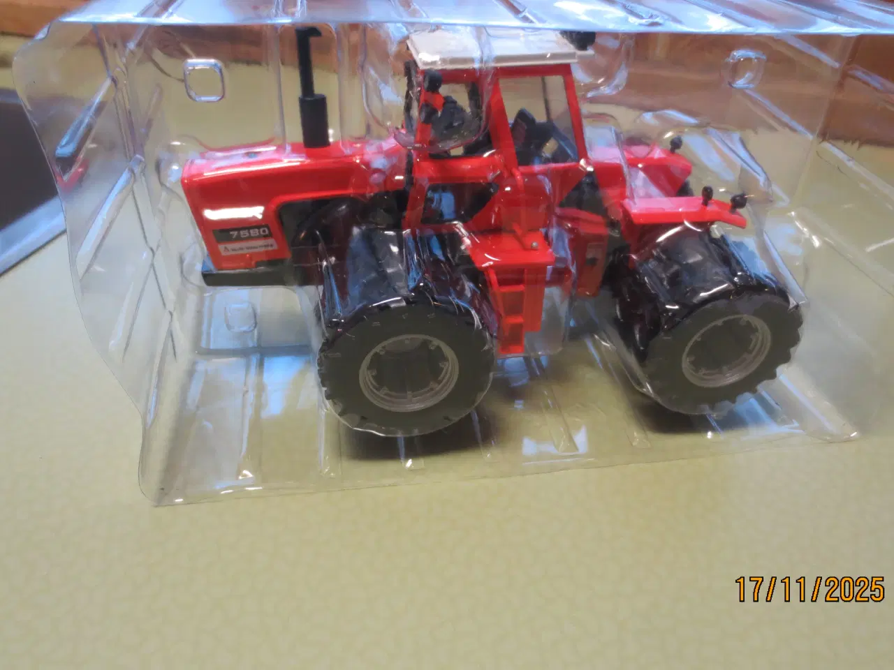 Billede 3 - 1 stk Ny Modeltraktor Massey Ferguson 7580 