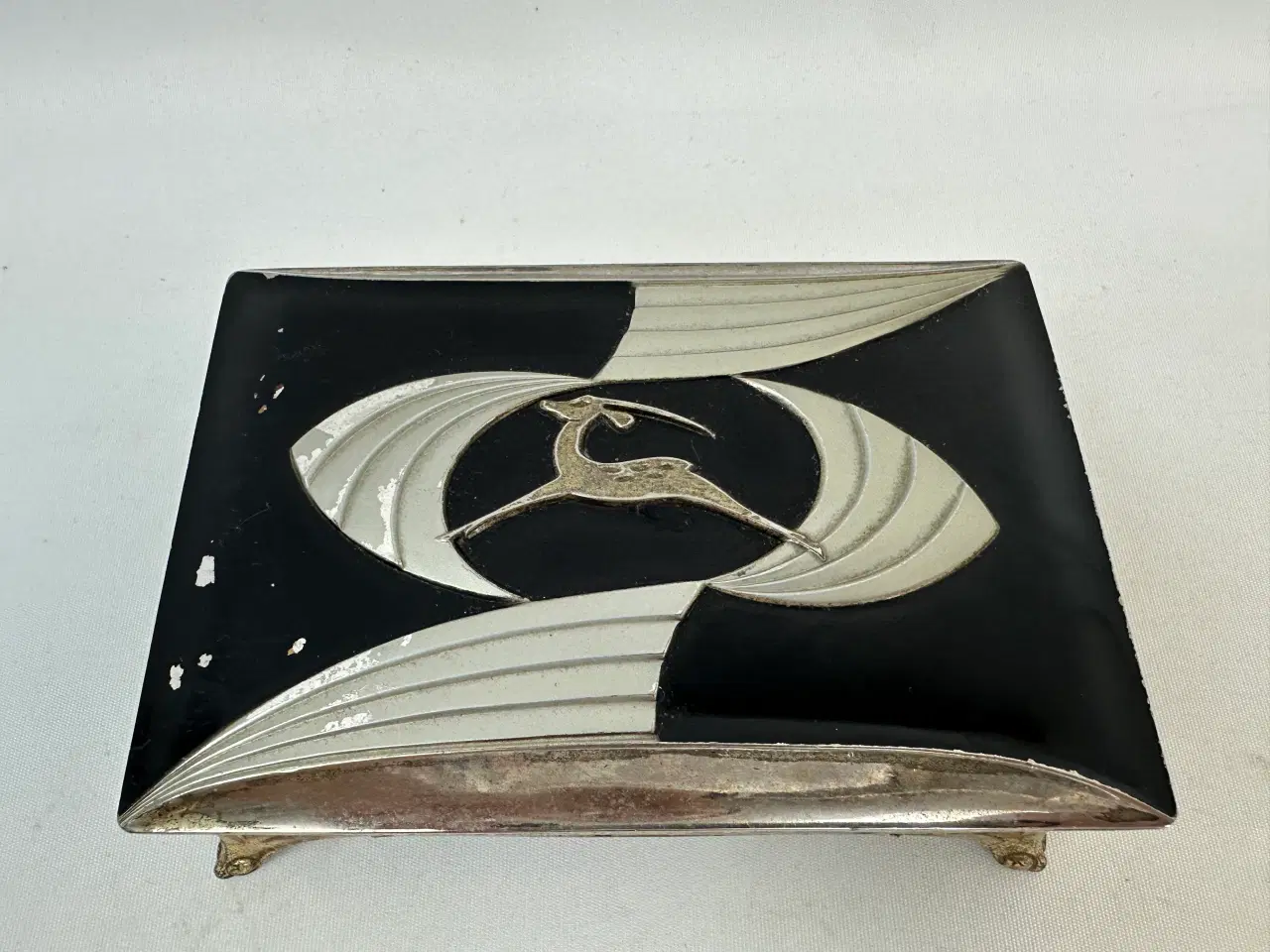 Billede 5 - Vintage skrin med dekorativt 'bukke' motiv