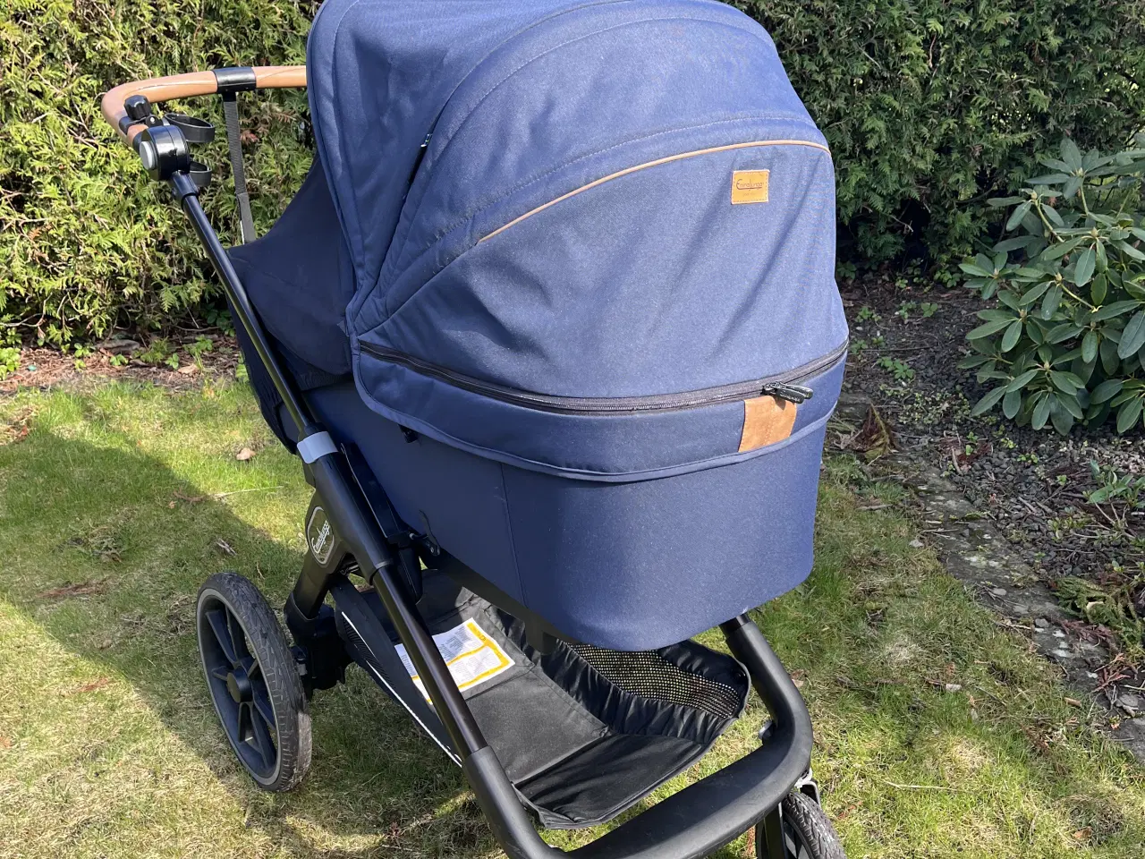 Billede 12 - Emmaljunga NXT90B – navy/cognac, velholdt, 3999 kr