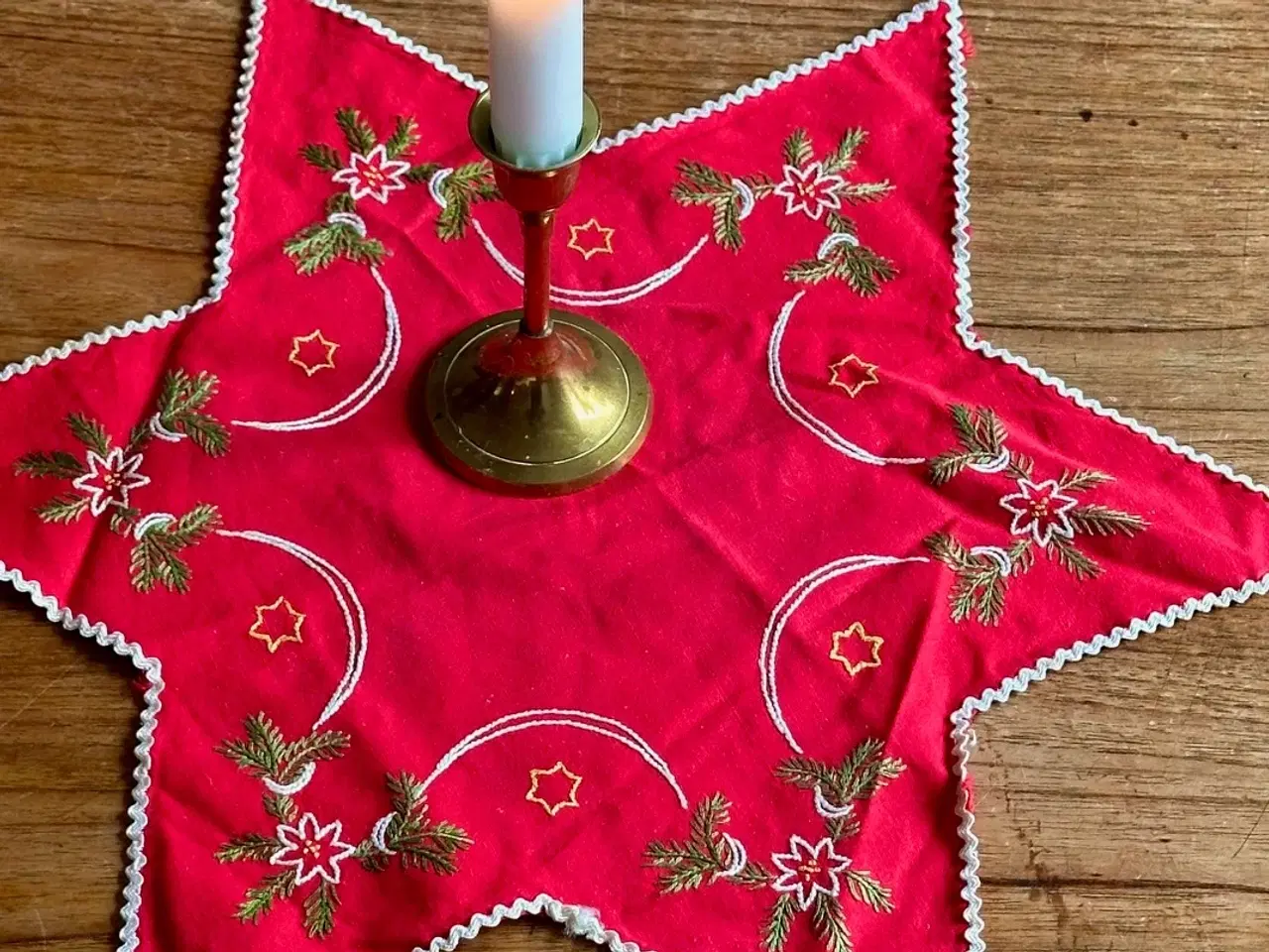 Billede 2 - Lysedug, rød stjerne, Ø44 cm