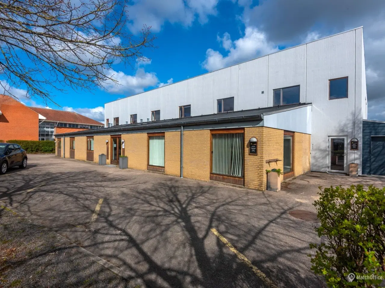 Billede 2 - Indbydende og lyst kontor/showroom med mindre lager.