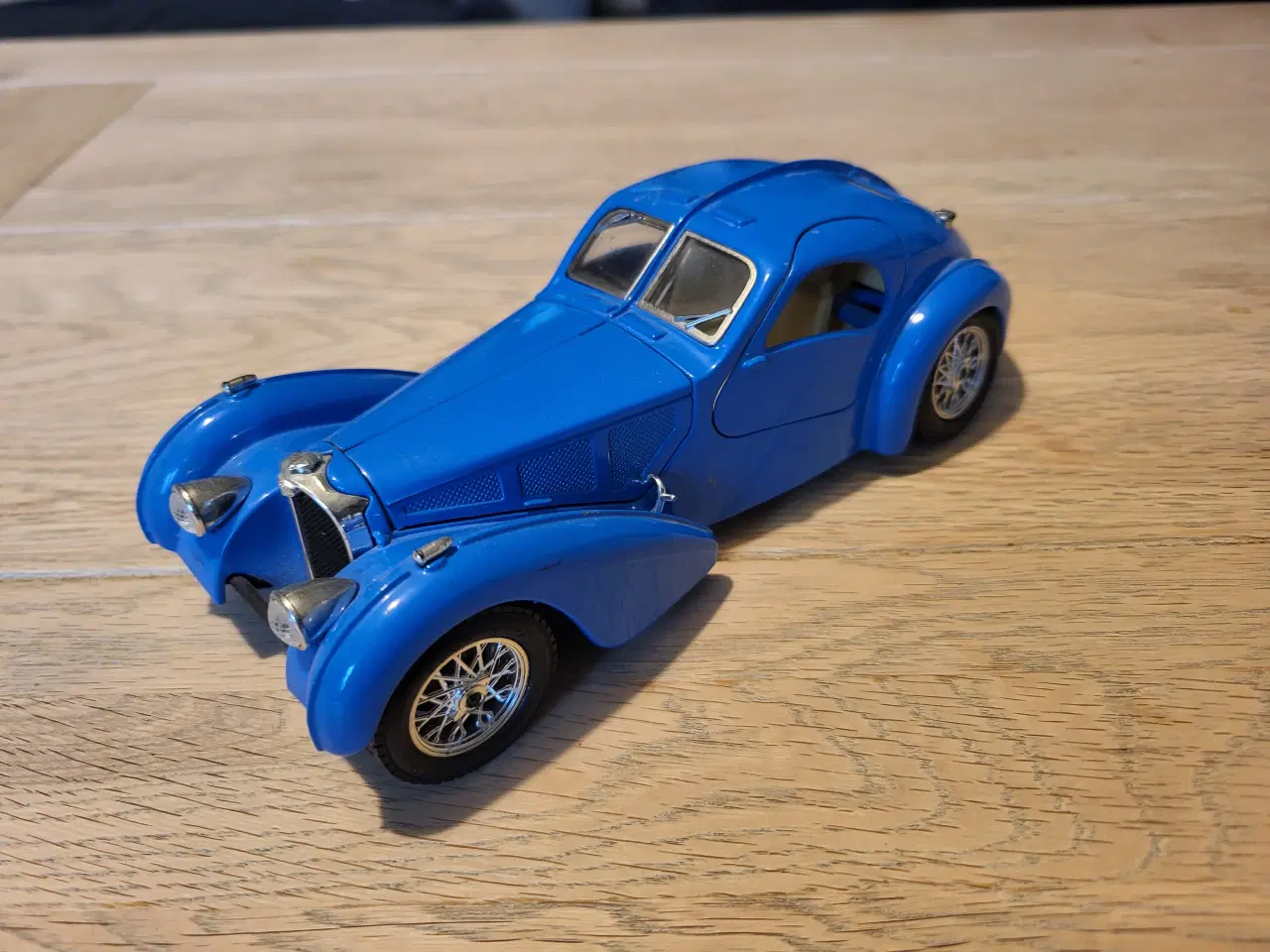 Billede 7 - Modelbiler 5 stk. Blandet 1:24 flotte 550 kr.