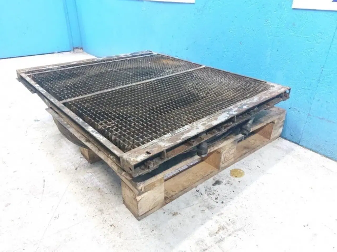 Billede 2 - Hanomag 44C Oliekøler 3073601M91 Stel 377610179