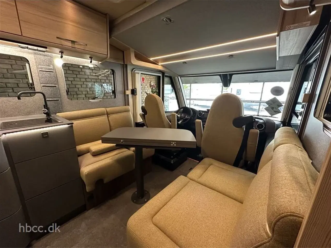 Billede 2 - 2026 - Euramobil Integra Line GT 726 EF Eura Mobil Integra Line GT 726 EF – Premium autocamper med masser af komfort og udstyr