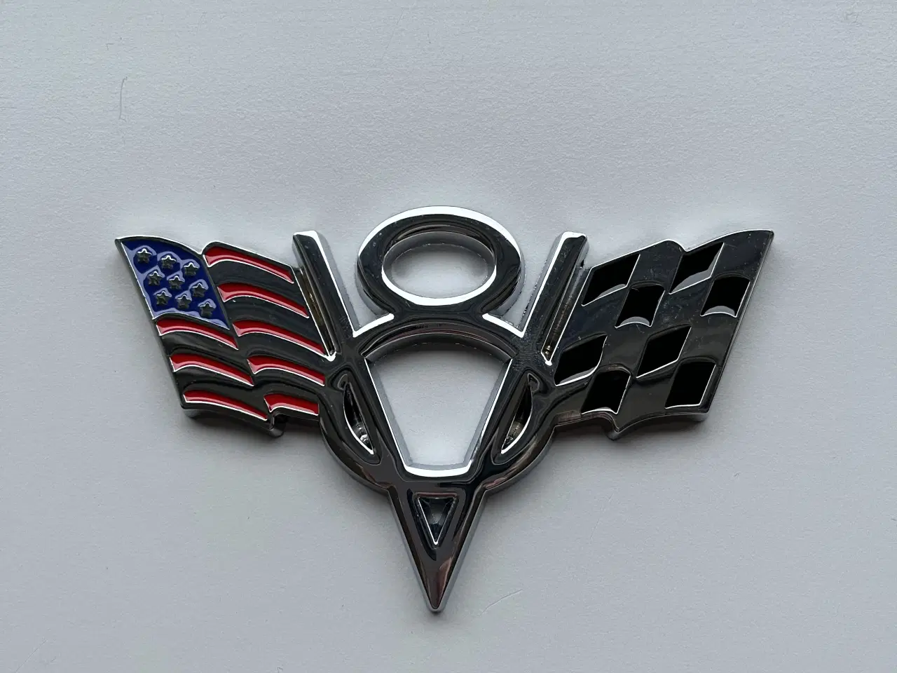 Billede 3 - V8 bil emblemer