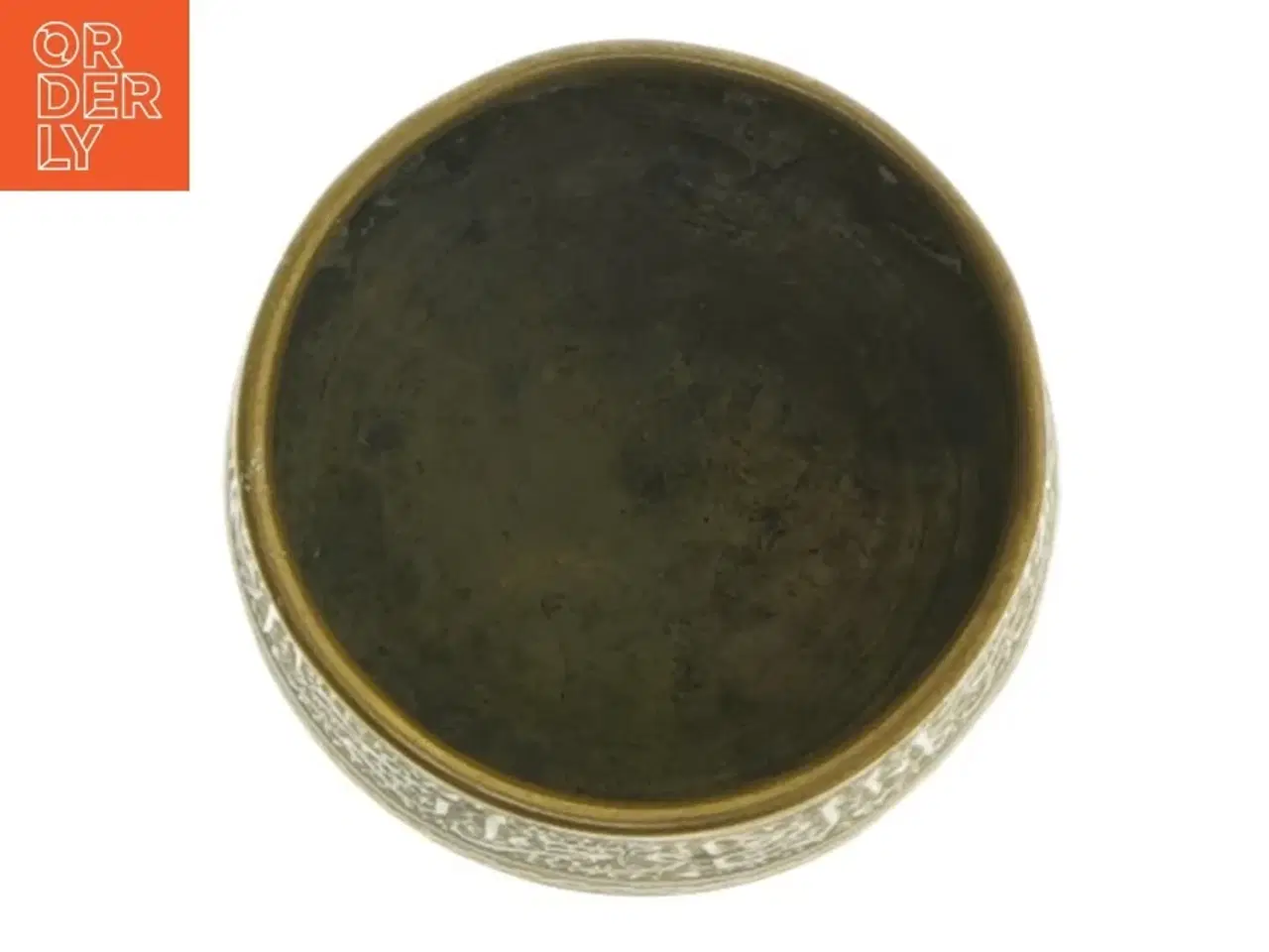 Billede 10 - Messingsæt med graveringer (str. Ø. 11,5 cm. og. 9,5 cm. og 5,5 cm)