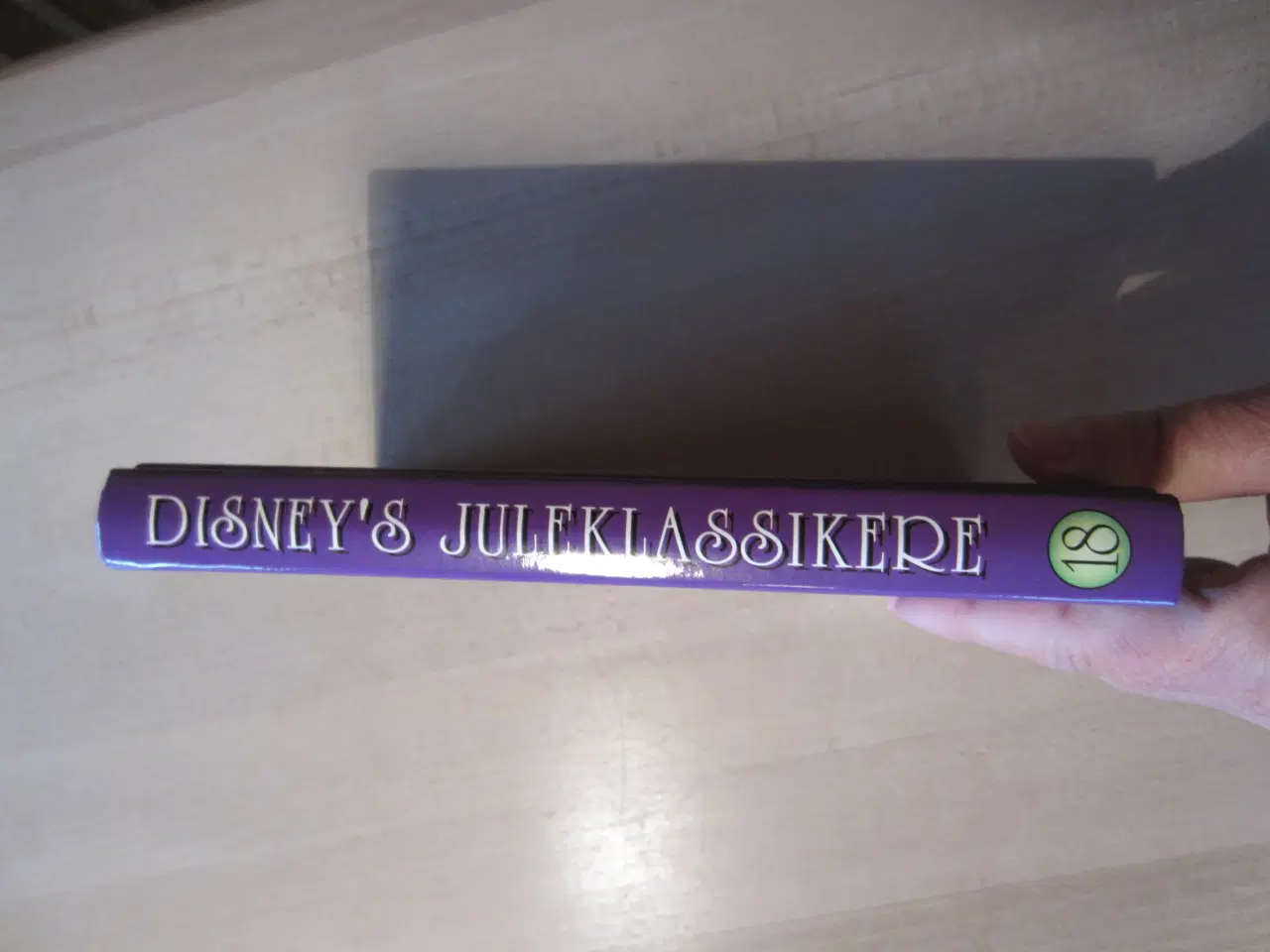 Billede 3 - Bog - Disney's Juleklassikere nr. 18