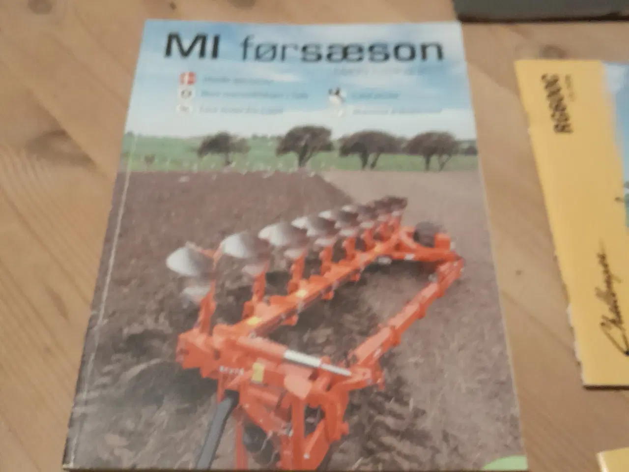Billede 15 - Landbrugsbrochurer sælges ud  og bøger 