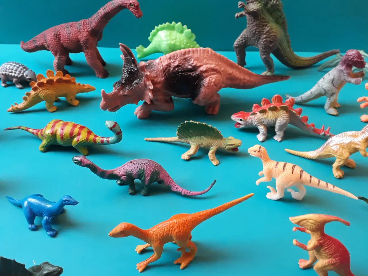 Billede 2 - 26 Dinosaurer Figurer