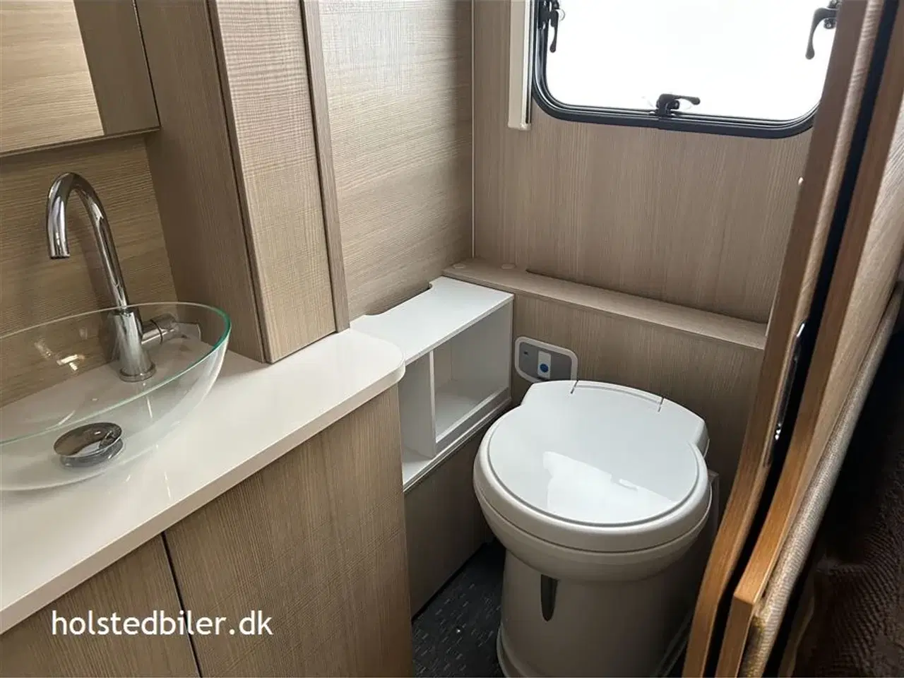 Billede 6 - 2019 - Adria Adora 572 UT   Enkeltsenge og ende bad/wc