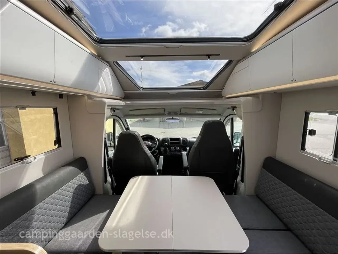 Billede 7 - 2023 - Adria Coral Plus 670 DL   AUTOMATGEAR - NEDSAT KR 136.568,-