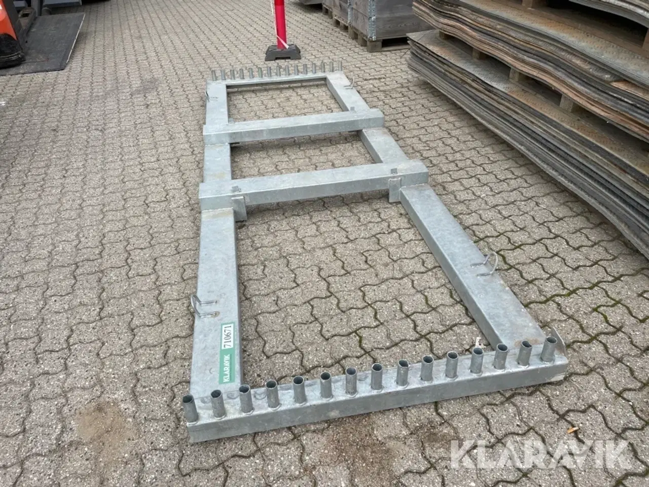 Billede 1 - Stativ til byggepladsHegn