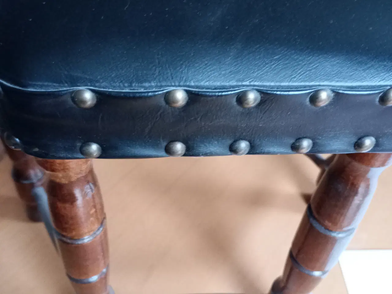 Billede 3 - 2 gamle skamler