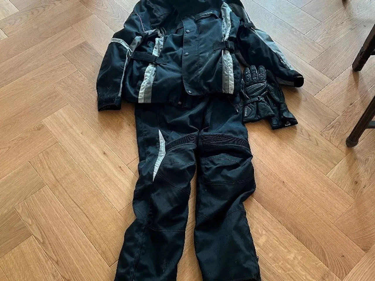 Billede 1 - Motorcykeltøj og hjelm