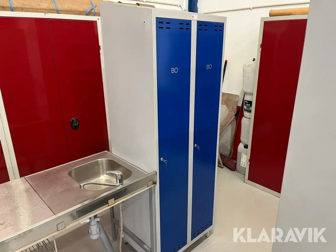 Billede 1 - Personaleskabe 2 rum