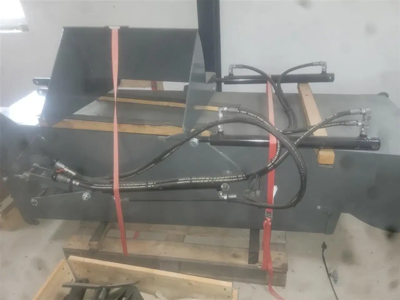 Billede 2 - Hawe Lang tud til såsæd og gødning