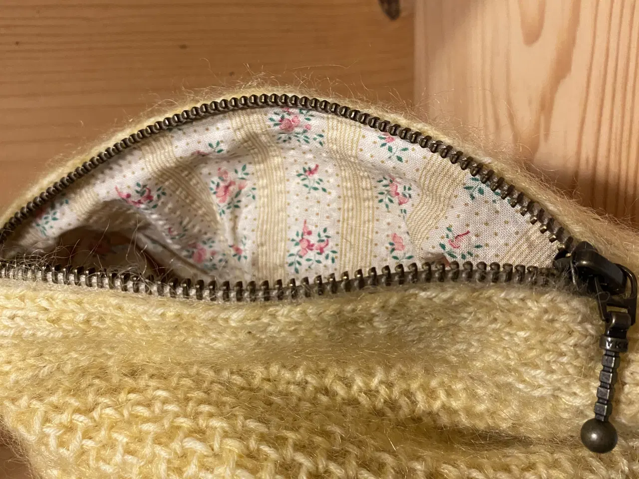 Billede 3 - Hjemmestrikket clutch