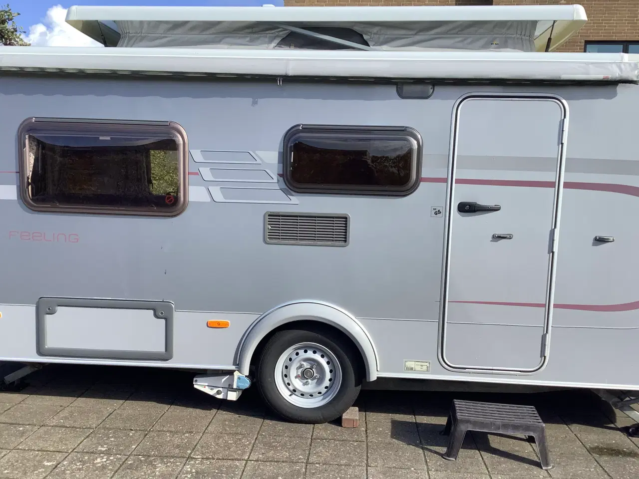 Billede 3 - HYMER Feeling  430 hæve/løfte tag.